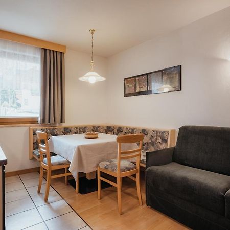 Residence Chalet Pinis コルヴァーラ・イン・バディーア エクステリア 写真