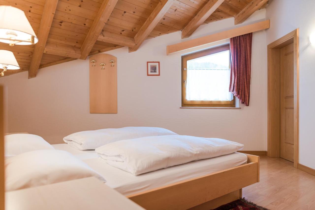 Residence Chalet Pinis コルヴァーラ・イン・バディーア エクステリア 写真