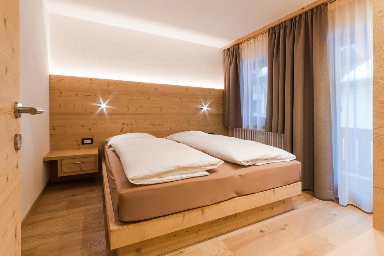 Residence Chalet Pinis コルヴァーラ・イン・バディーア エクステリア 写真