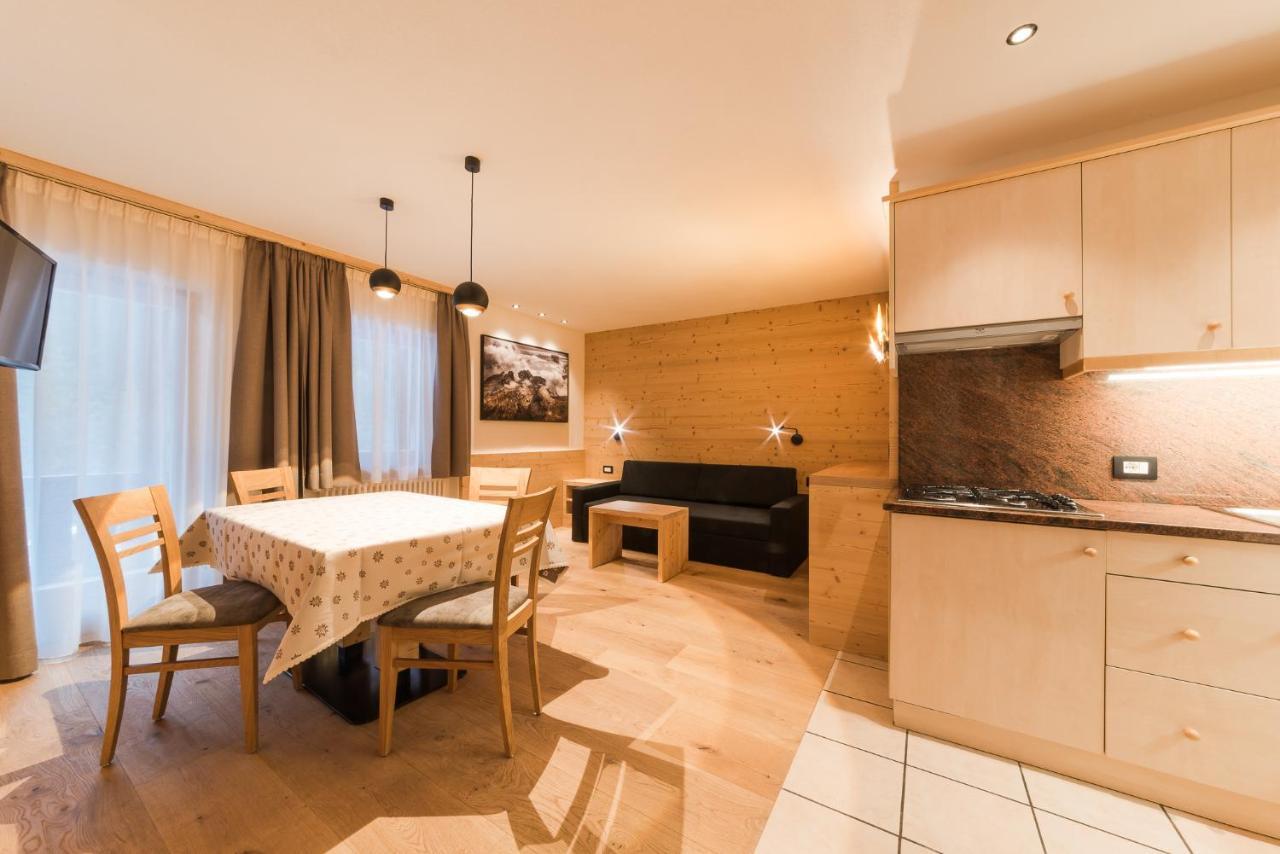 Residence Chalet Pinis コルヴァーラ・イン・バディーア エクステリア 写真