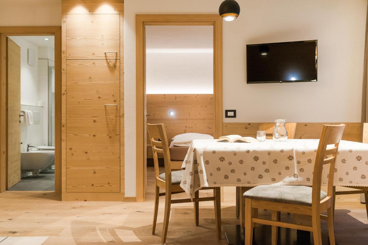 Residence Chalet Pinis コルヴァーラ・イン・バディーア エクステリア 写真