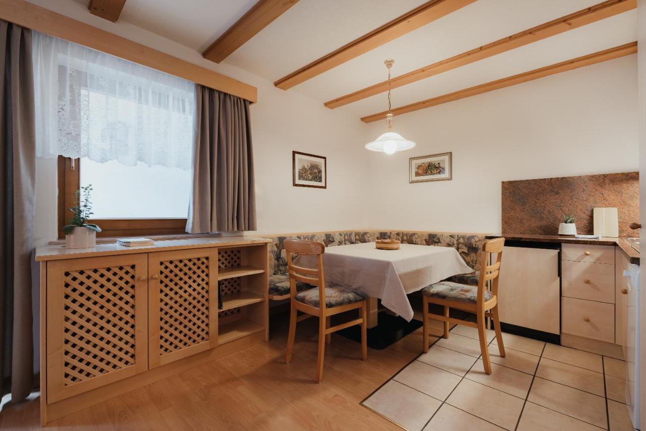 Residence Chalet Pinis コルヴァーラ・イン・バディーア エクステリア 写真