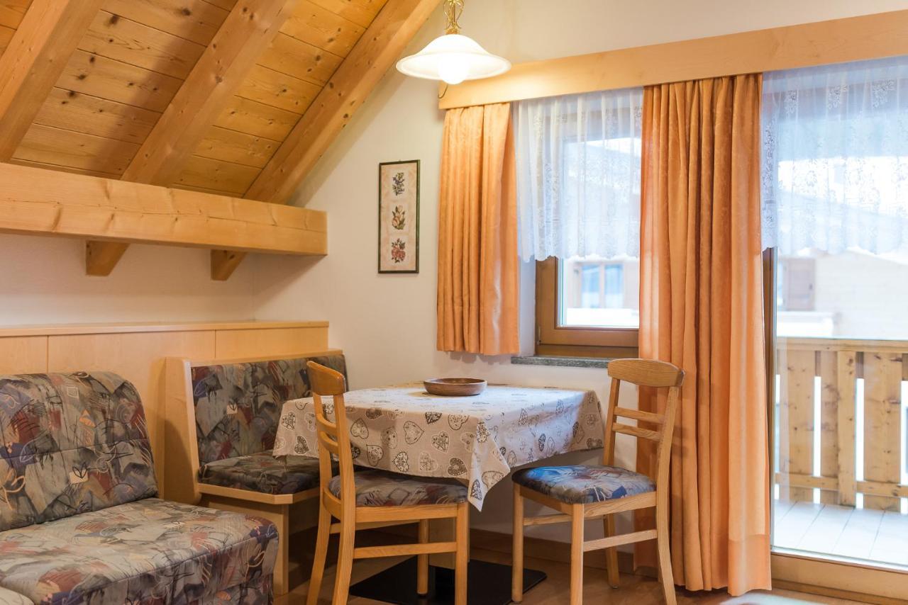 Residence Chalet Pinis コルヴァーラ・イン・バディーア エクステリア 写真