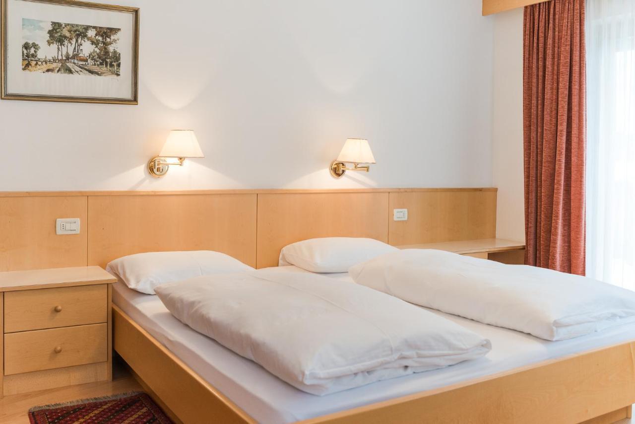 Residence Chalet Pinis コルヴァーラ・イン・バディーア エクステリア 写真